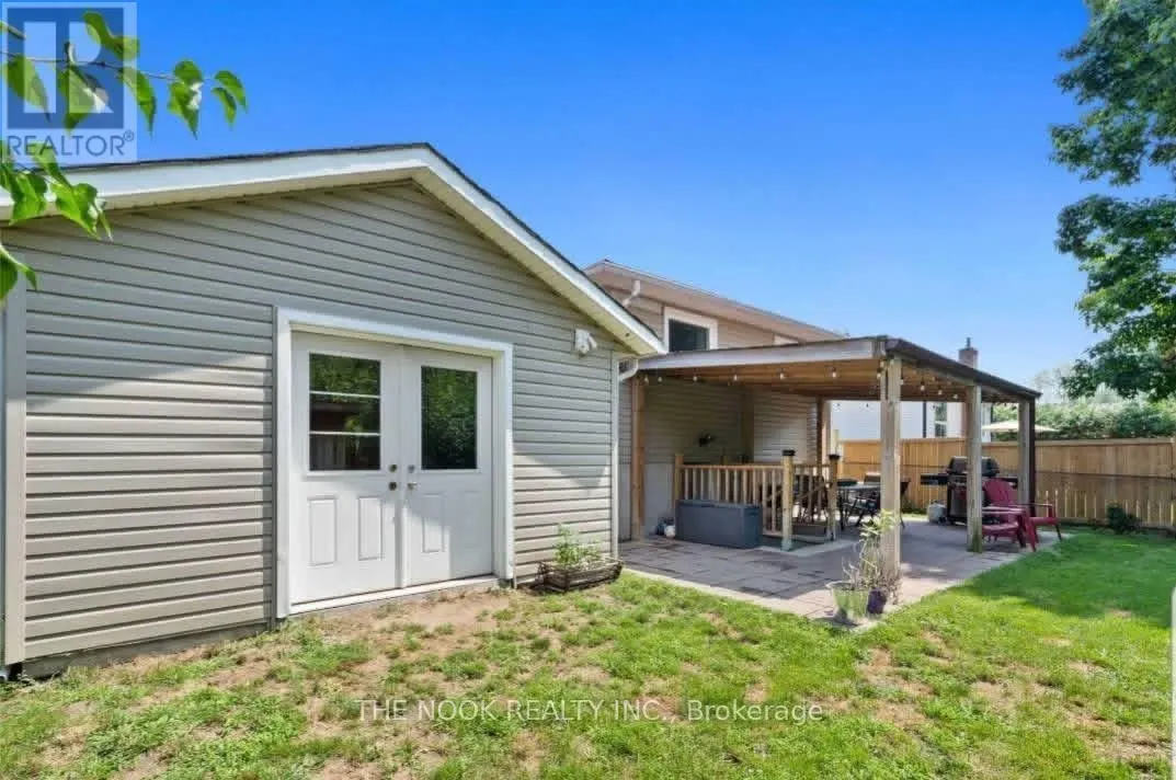 2 - 573 DAINTRY CRESCENT, #2