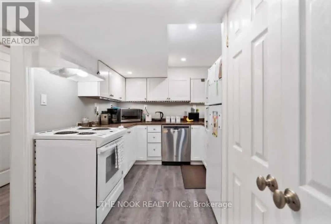 2 - 573 DAINTRY CRESCENT, #2