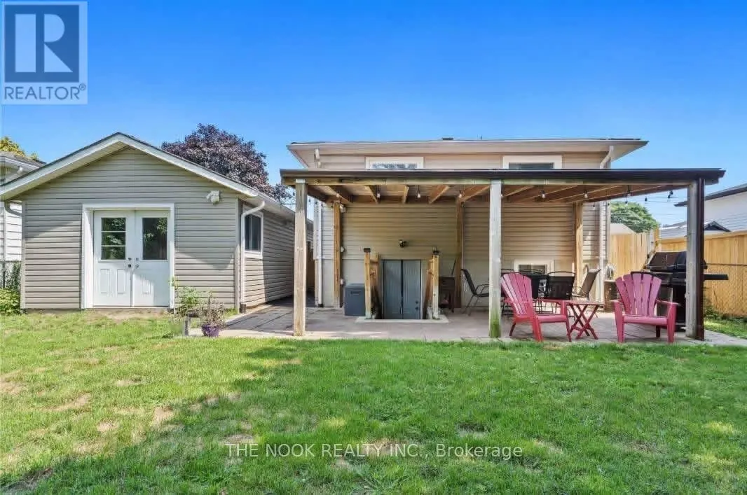 2 - 573 DAINTRY CRESCENT, #2