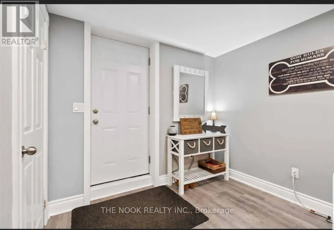 2 - 573 DAINTRY CRESCENT, #2