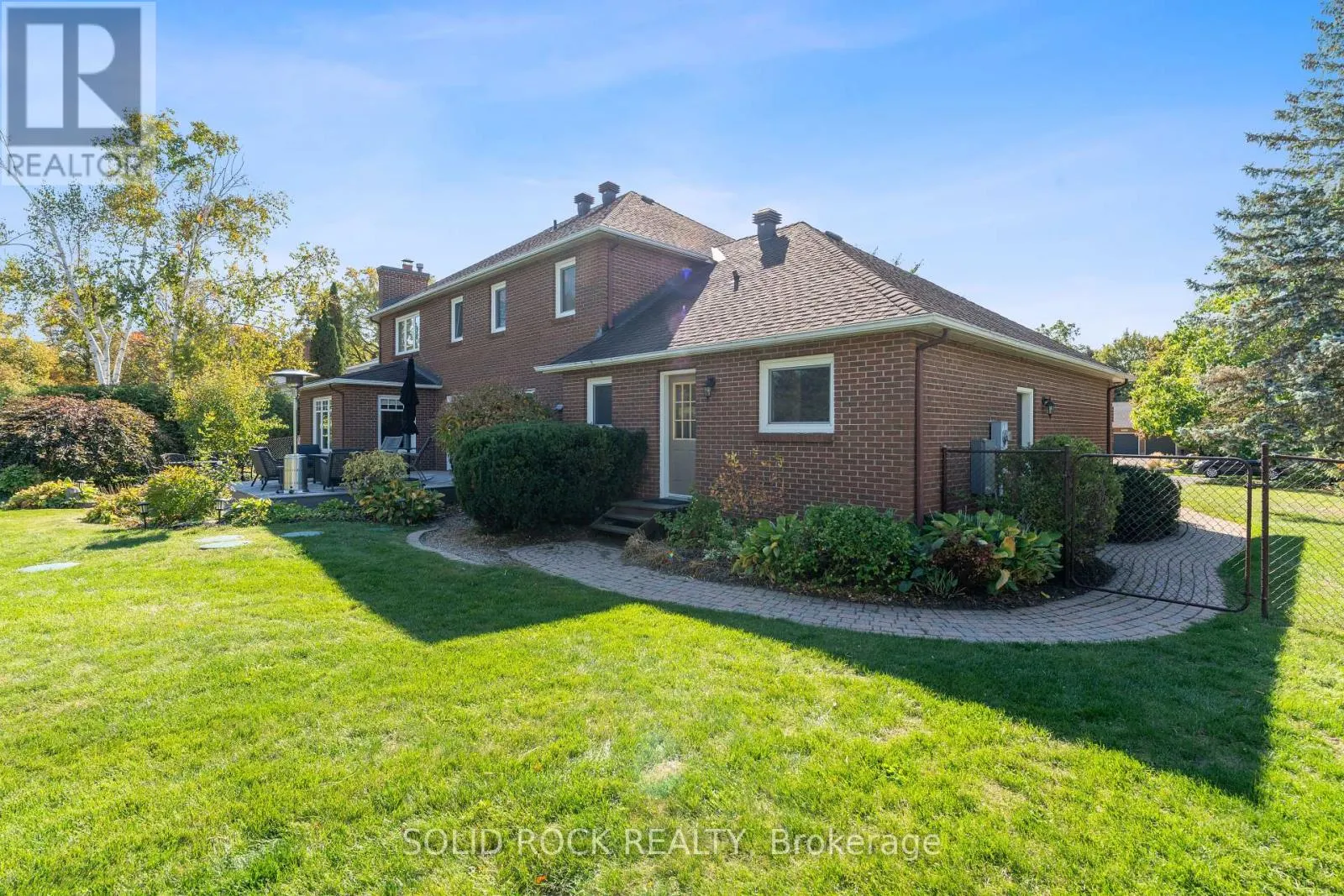 5569 WHITEWOOD AVENUE