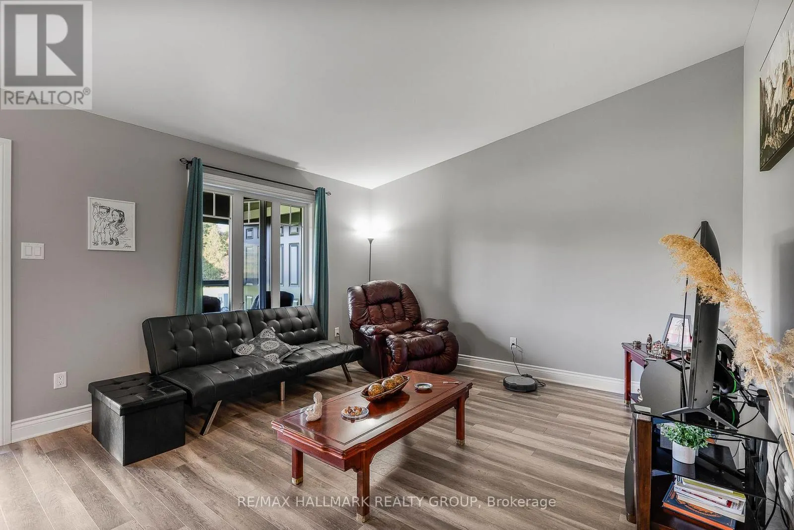 285 - 306 MASTERS LANE