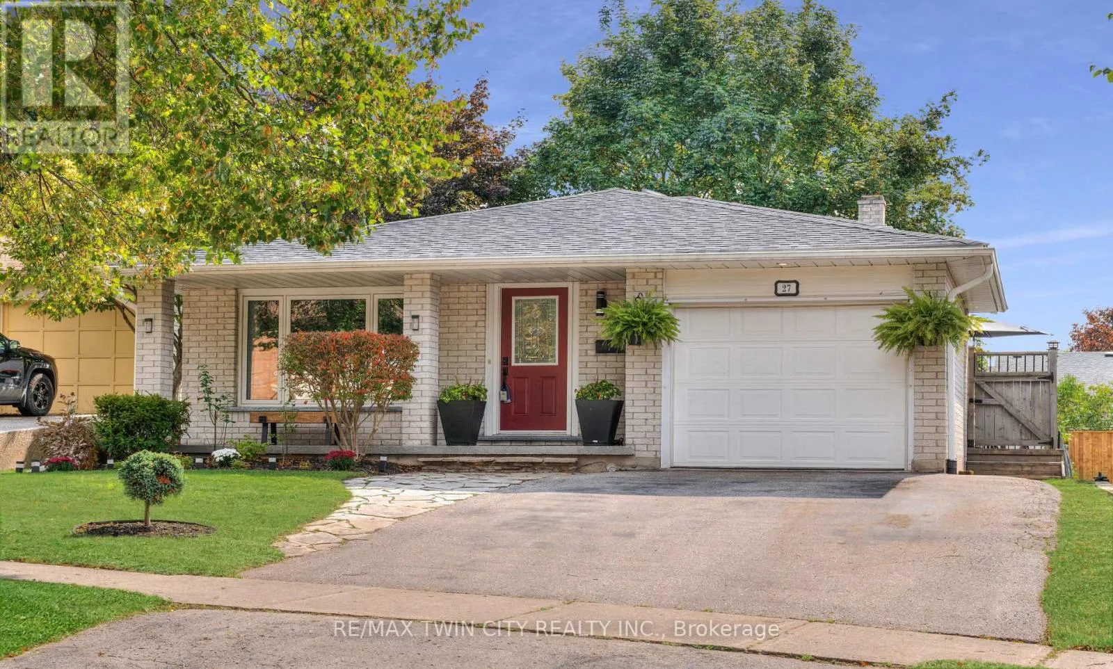 27 WHEATFIELD CRESCENT