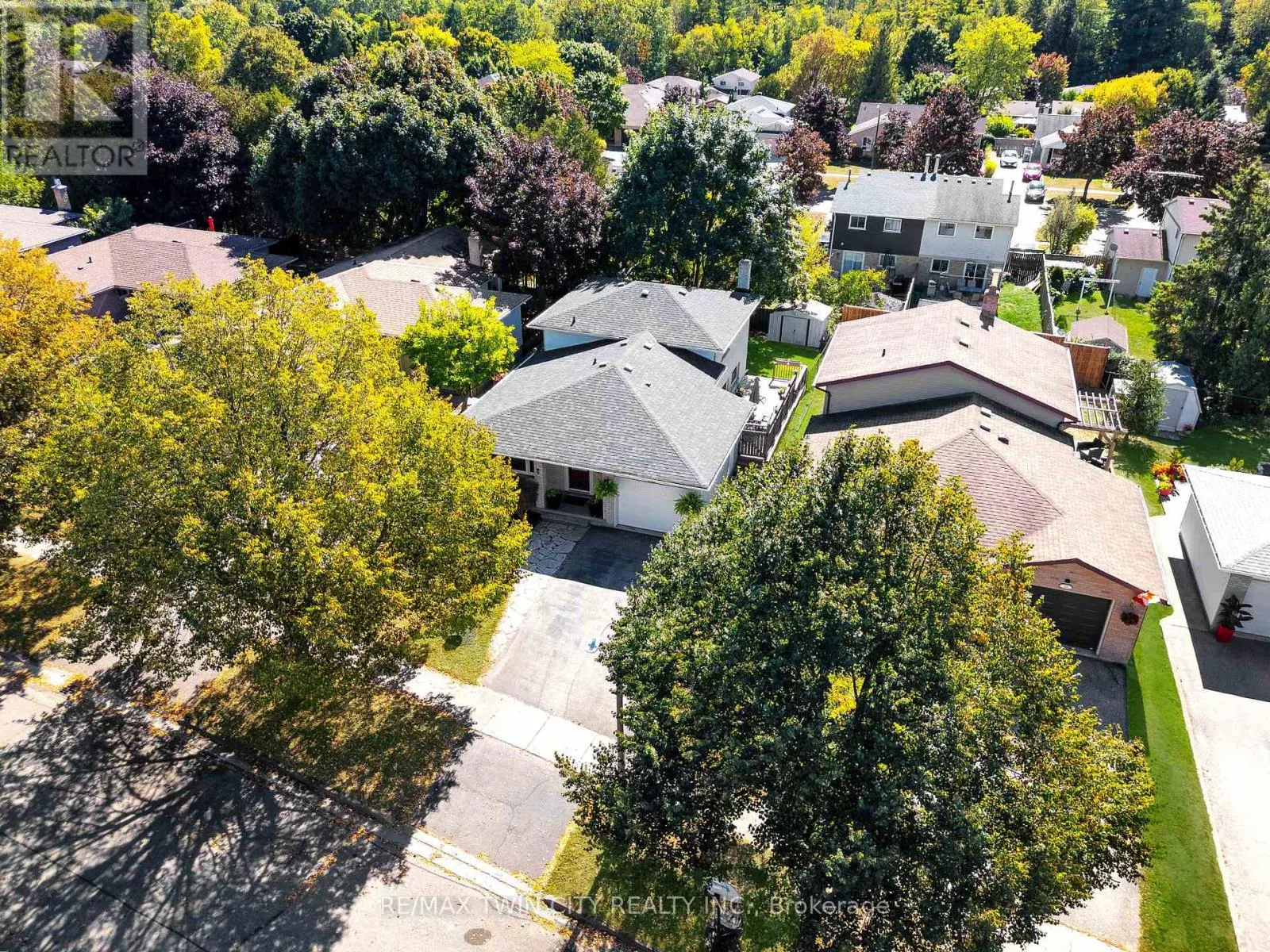 27 WHEATFIELD CRESCENT