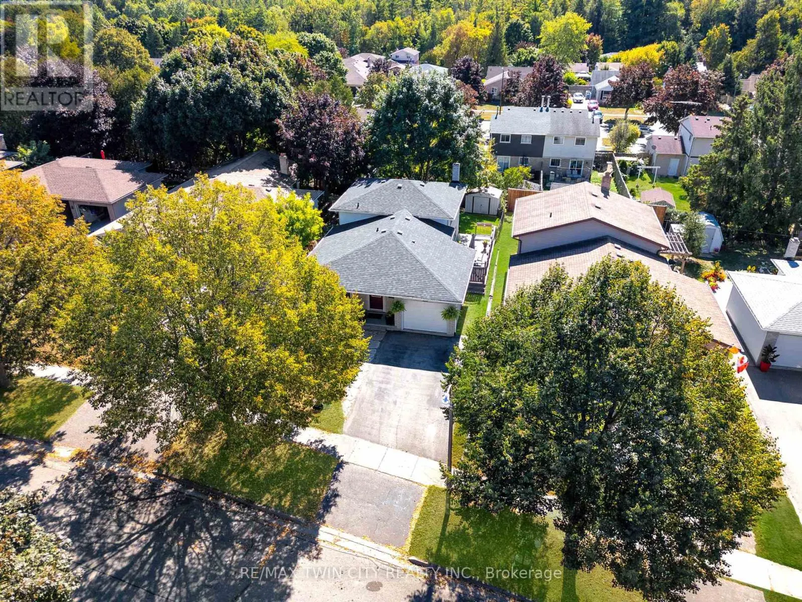 27 WHEATFIELD CRESCENT
