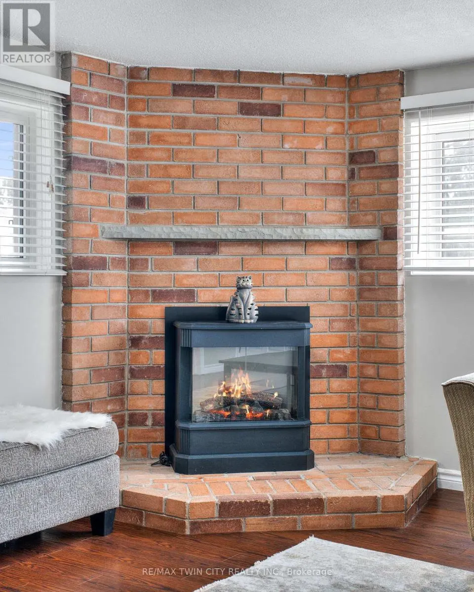 27 WHEATFIELD CRESCENT
