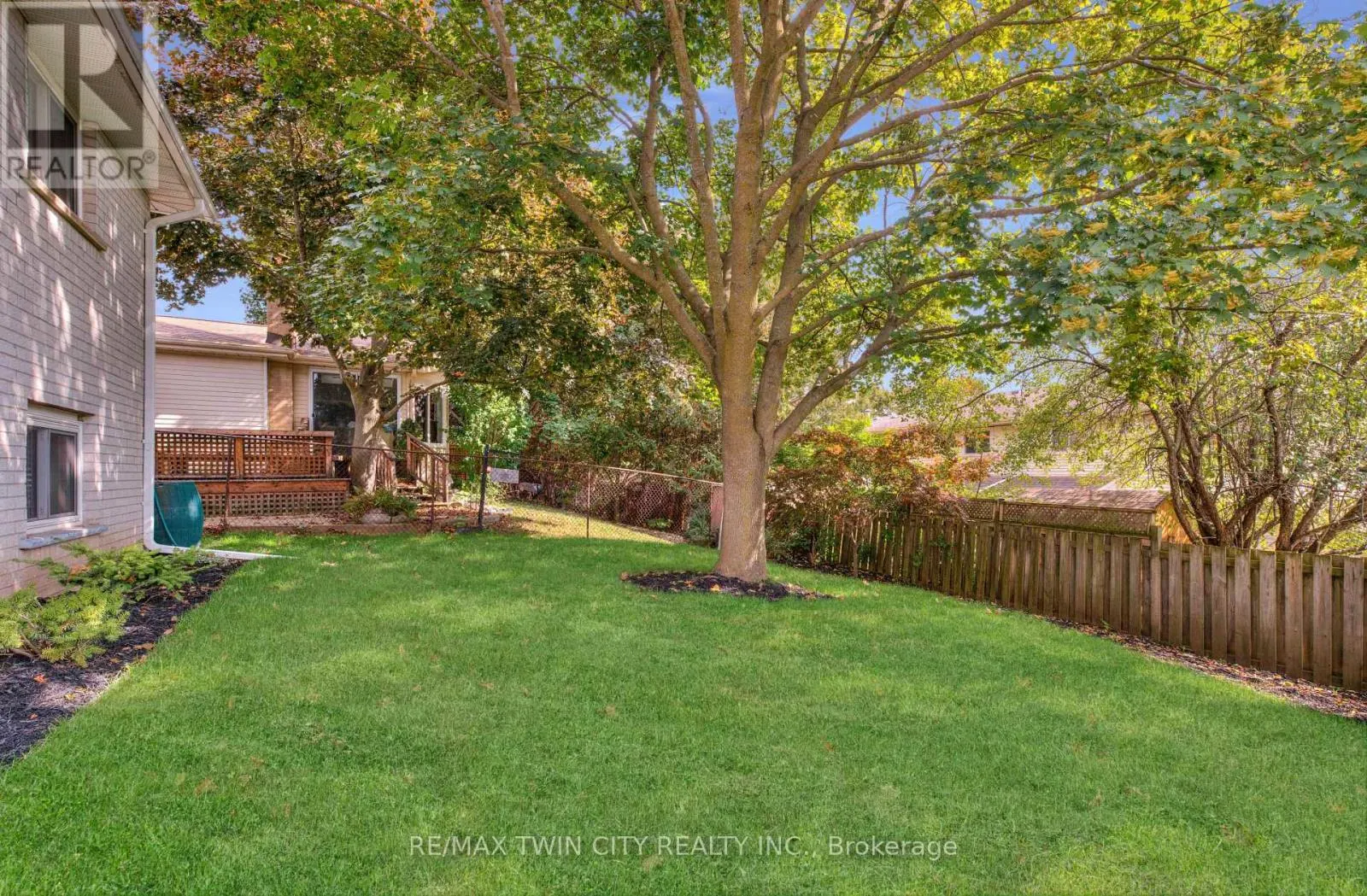 27 WHEATFIELD CRESCENT