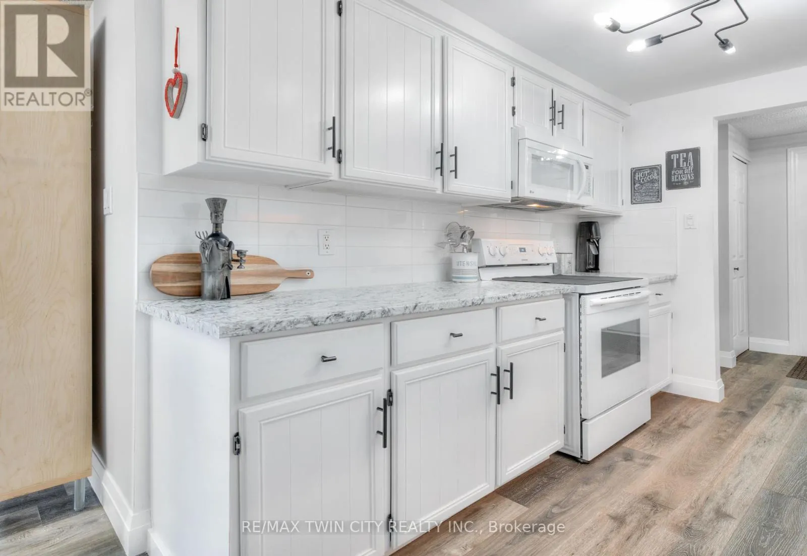 27 WHEATFIELD CRESCENT