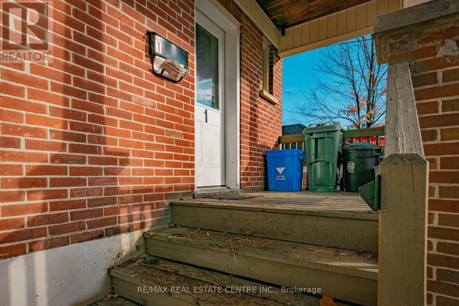 MAIN/UPPER - 280 LONDON STREET