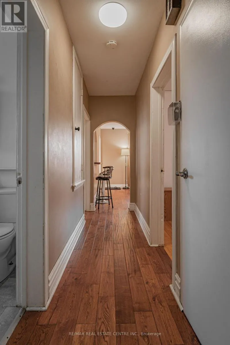 MAIN/UPPER - 280 LONDON STREET