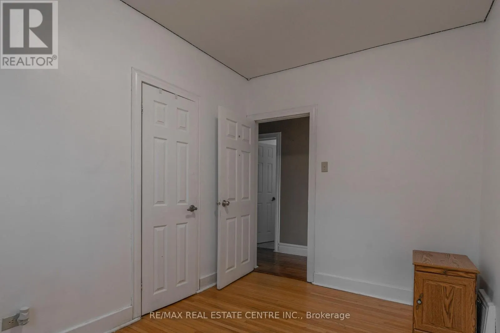 MAIN/UPPER - 280 LONDON STREET