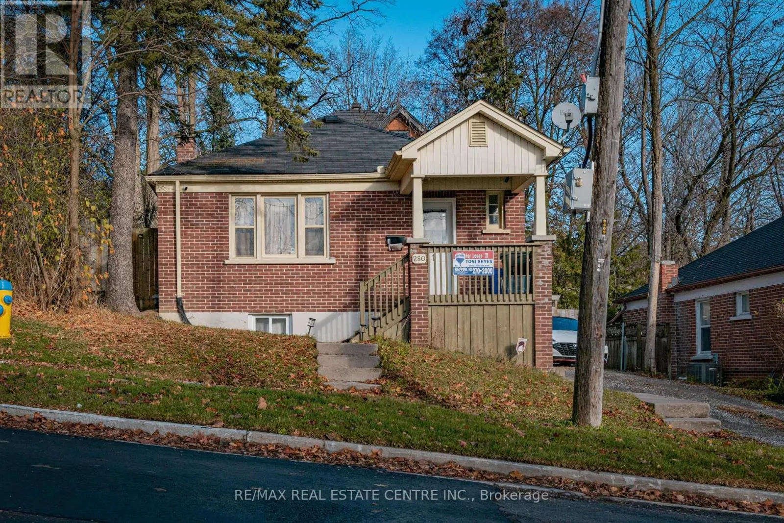 MAIN/UPPER - 280 LONDON STREET