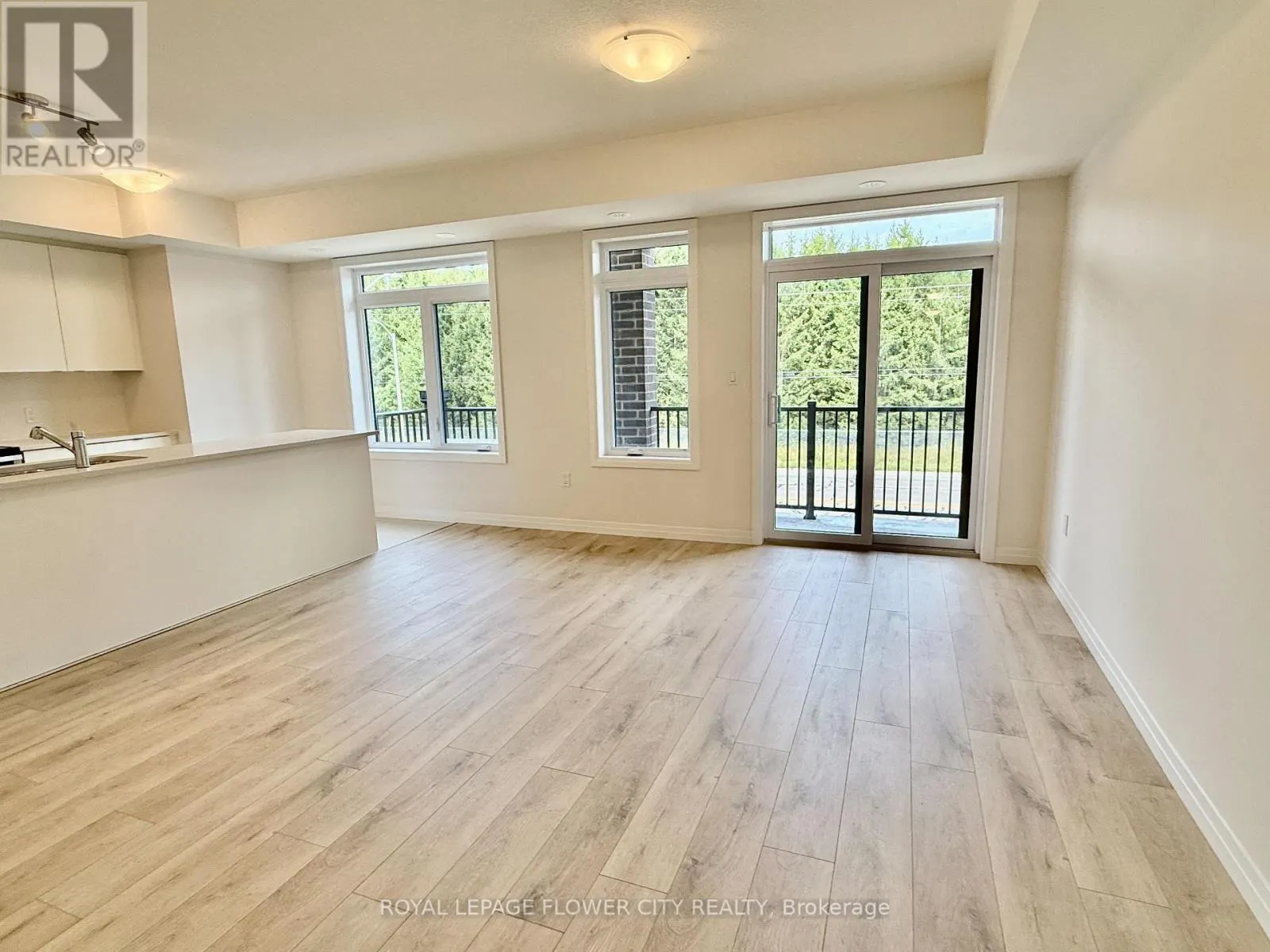 H079 - 44 THATCHER DRIVE