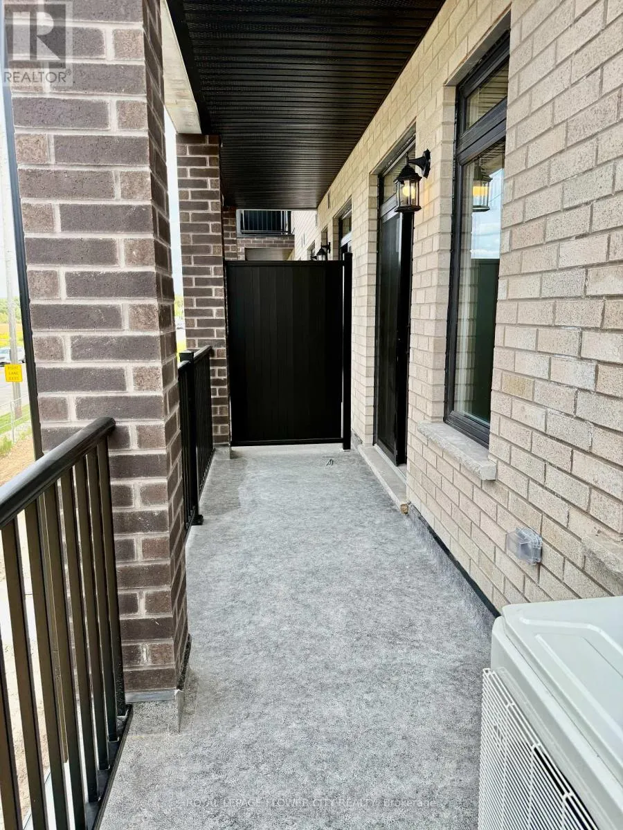 H079 - 44 THATCHER DRIVE