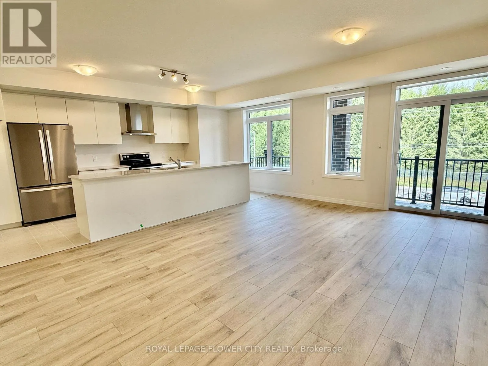 H079 - 44 THATCHER DRIVE