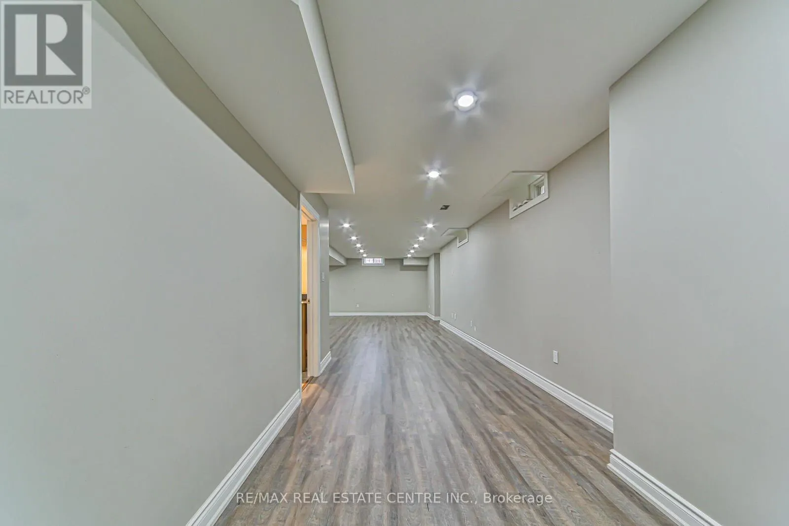 85 HOMESTEAD WAY