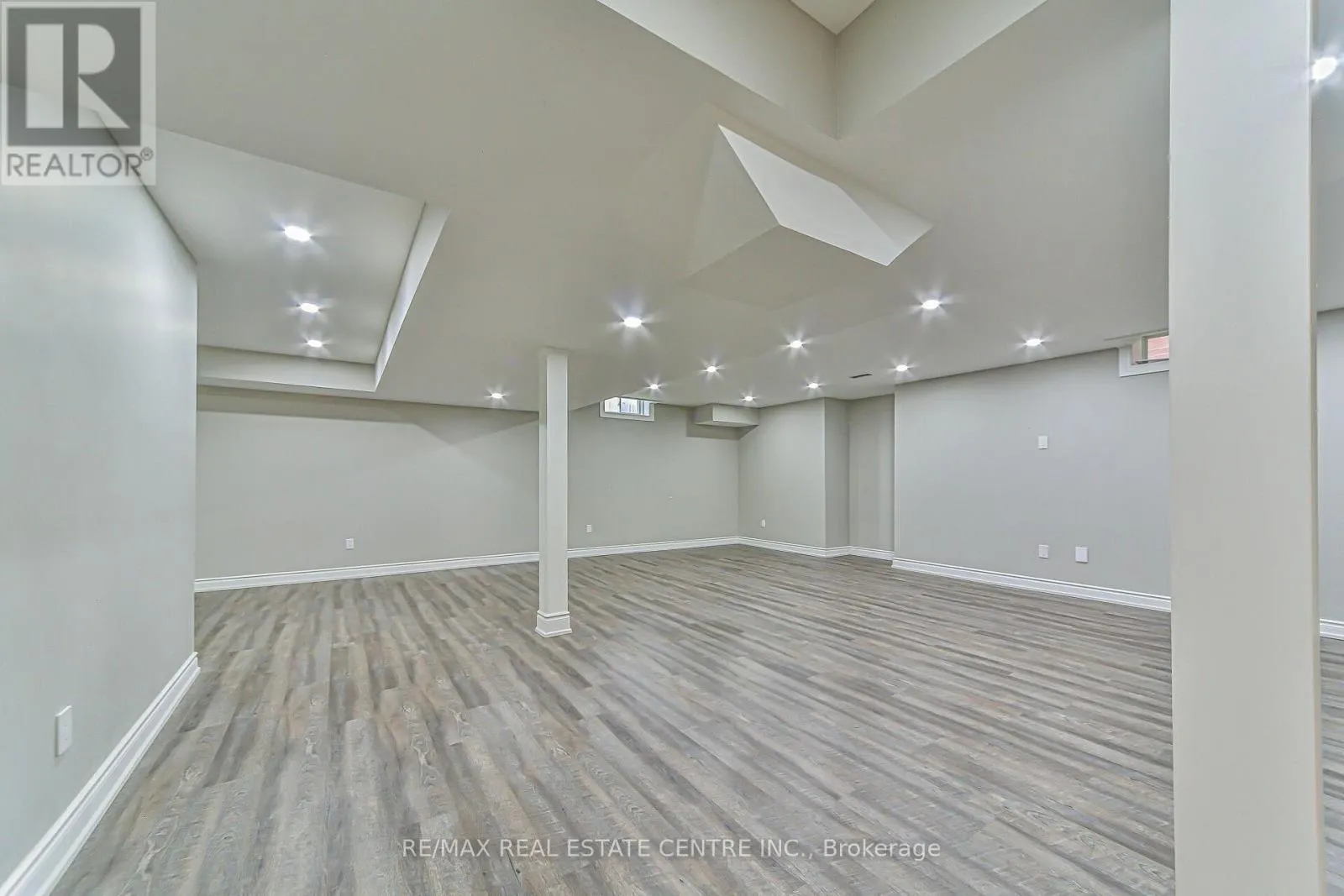 85 HOMESTEAD WAY