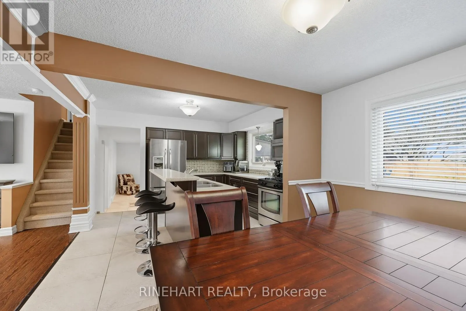 10 ALAYNE CRESCENT