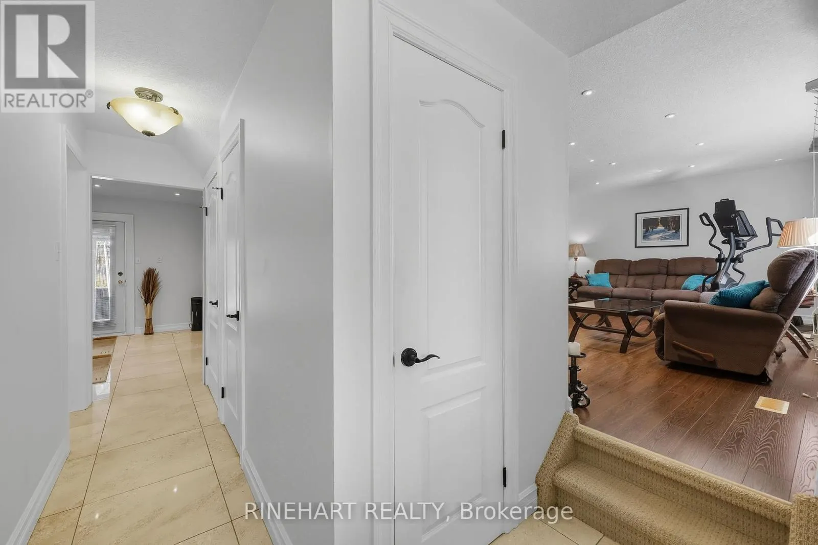 10 ALAYNE CRESCENT