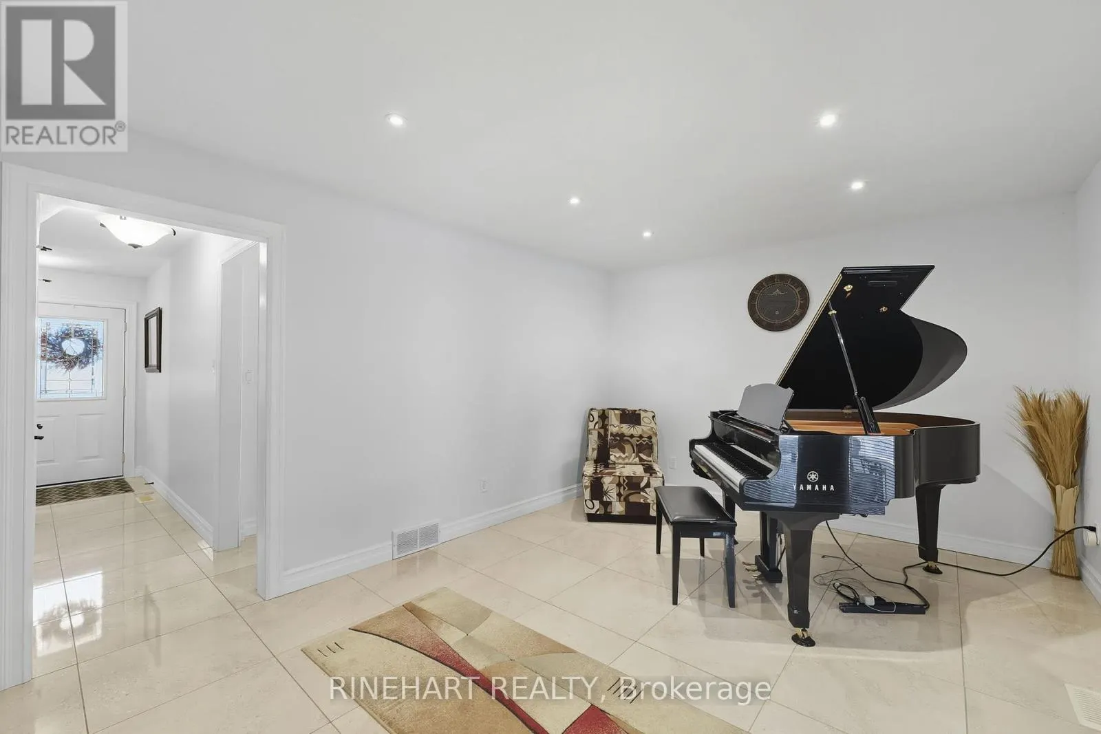 10 ALAYNE CRESCENT