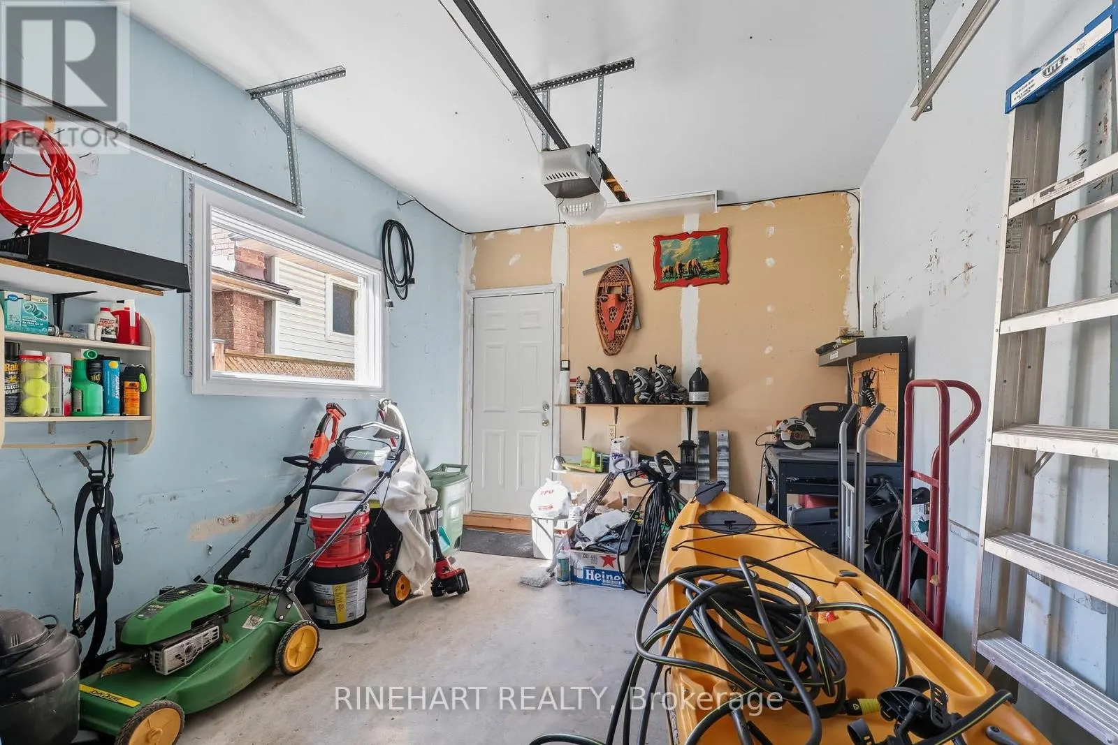 10 ALAYNE CRESCENT
