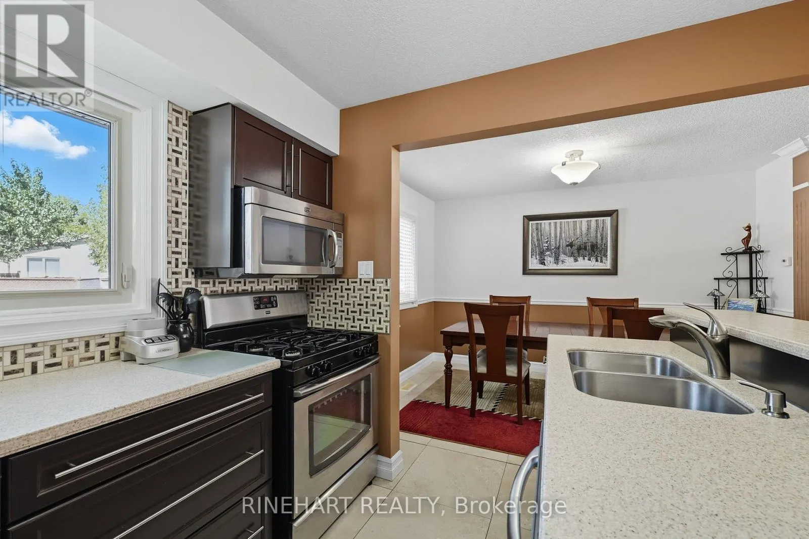 10 ALAYNE CRESCENT