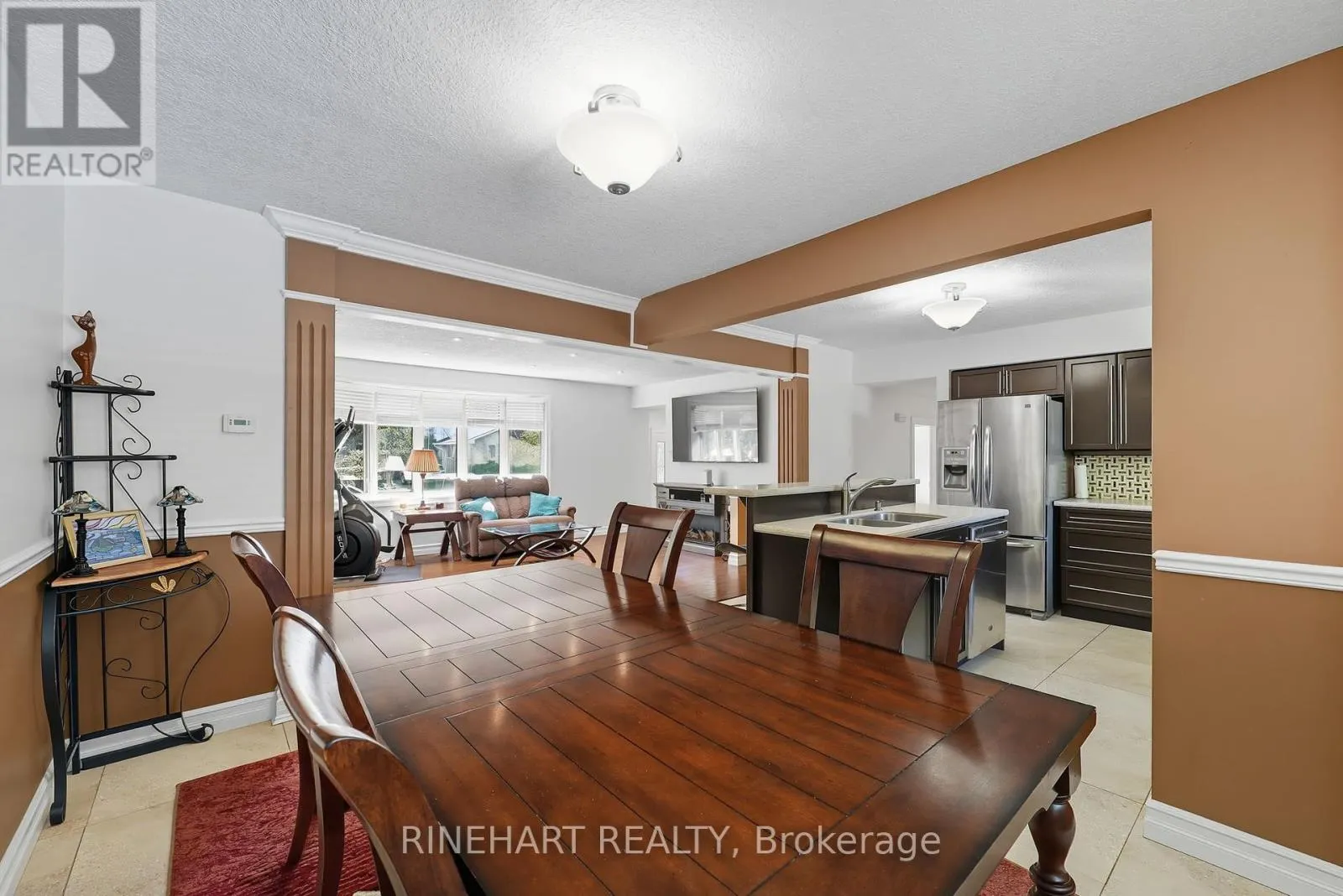 10 ALAYNE CRESCENT