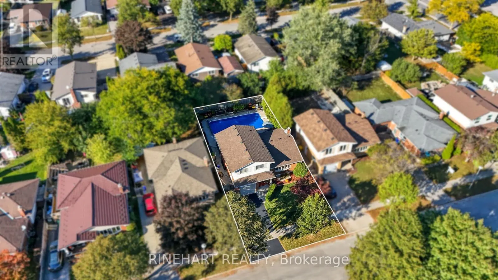 10 ALAYNE CRESCENT