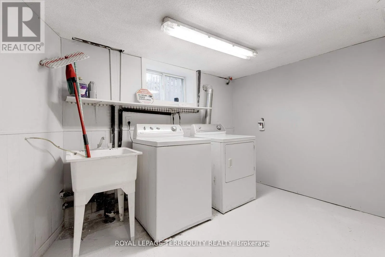 739 UPPER GAGE AVENUE