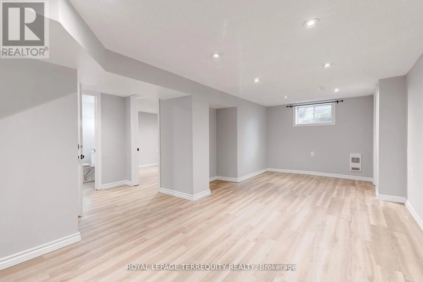 739 UPPER GAGE AVENUE
