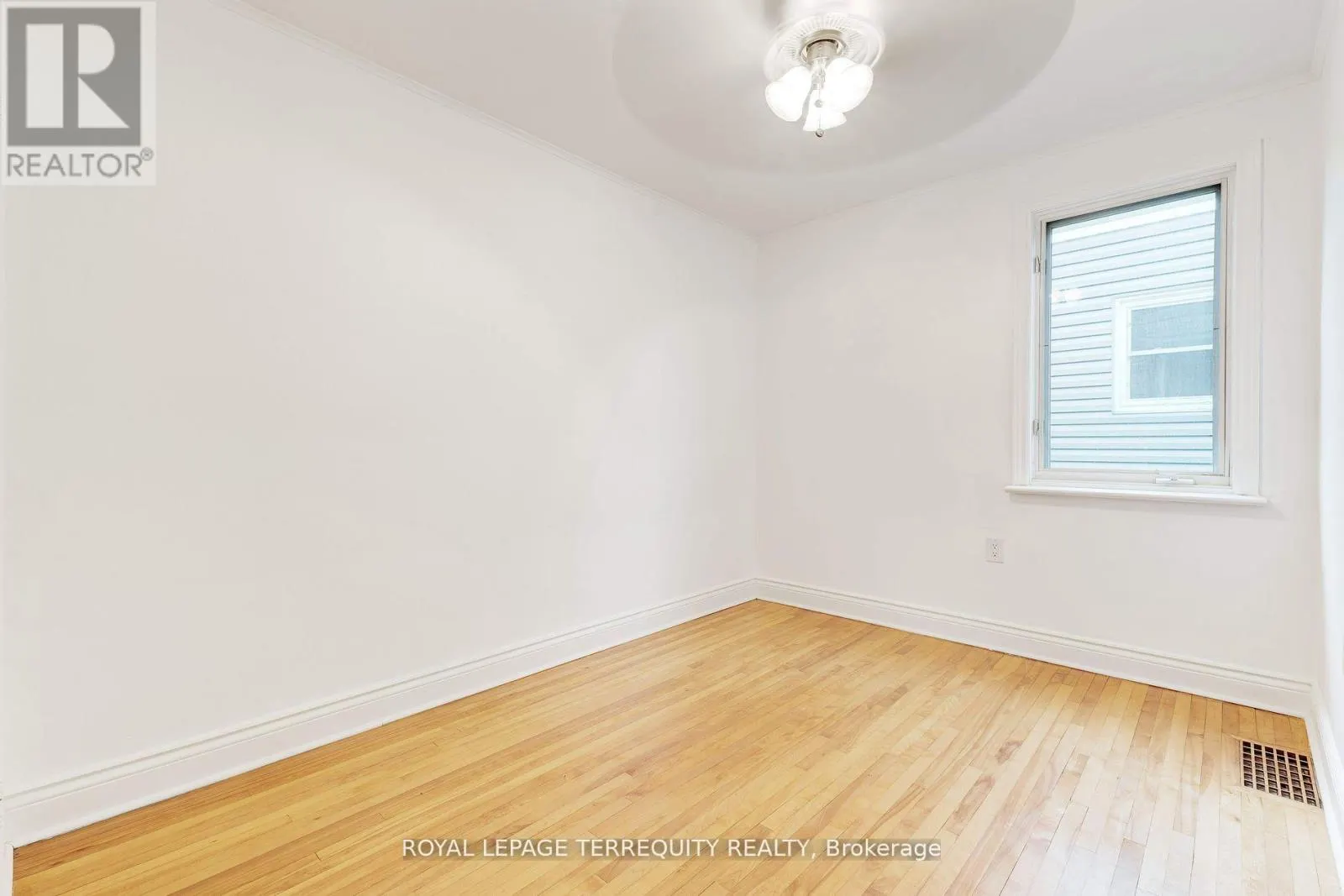 739 UPPER GAGE AVENUE