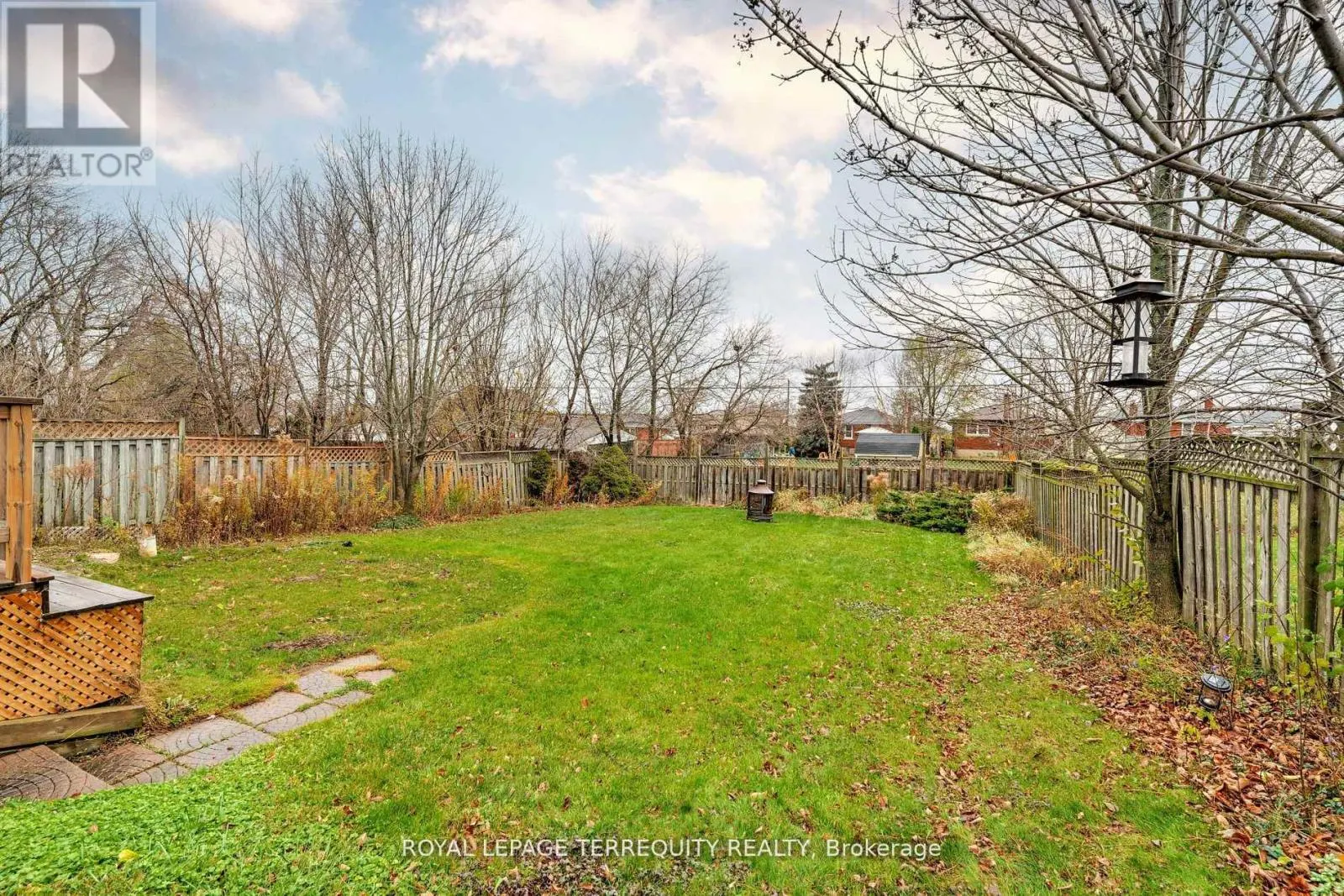 739 UPPER GAGE AVENUE