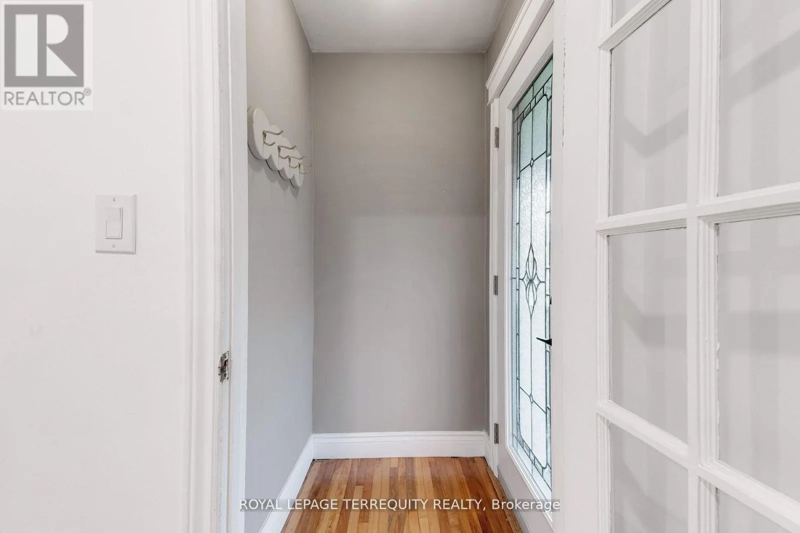 739 UPPER GAGE AVENUE