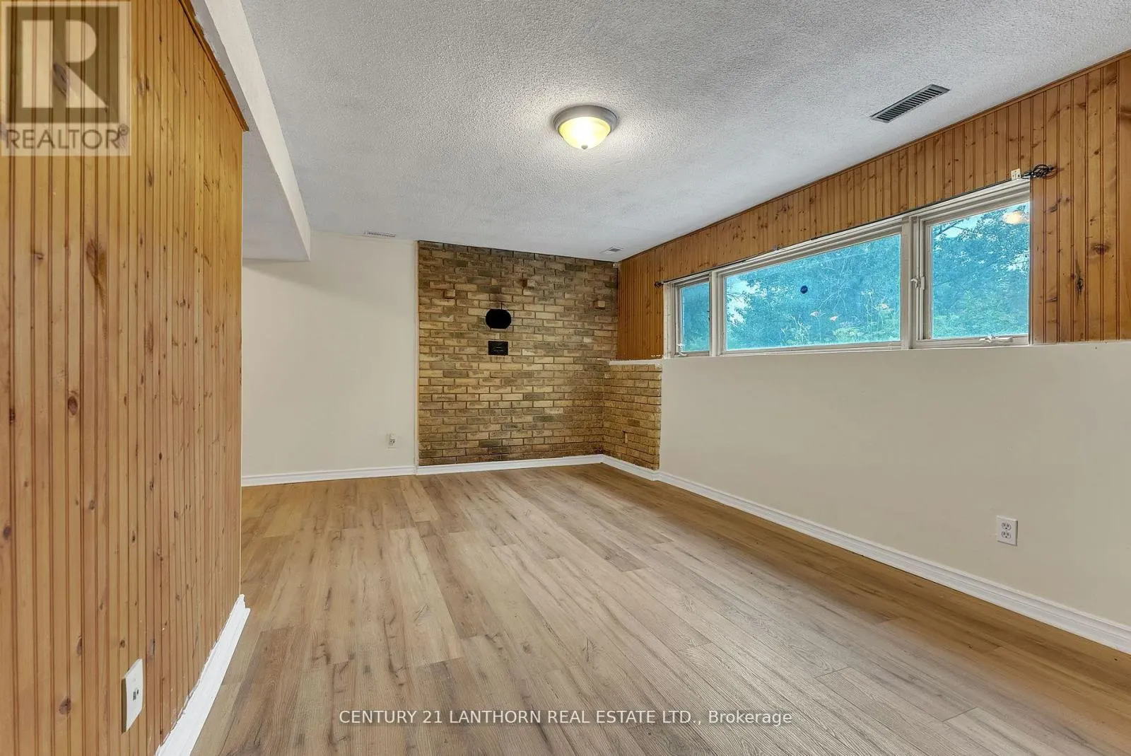 1168 CLEARVIEW ROAD