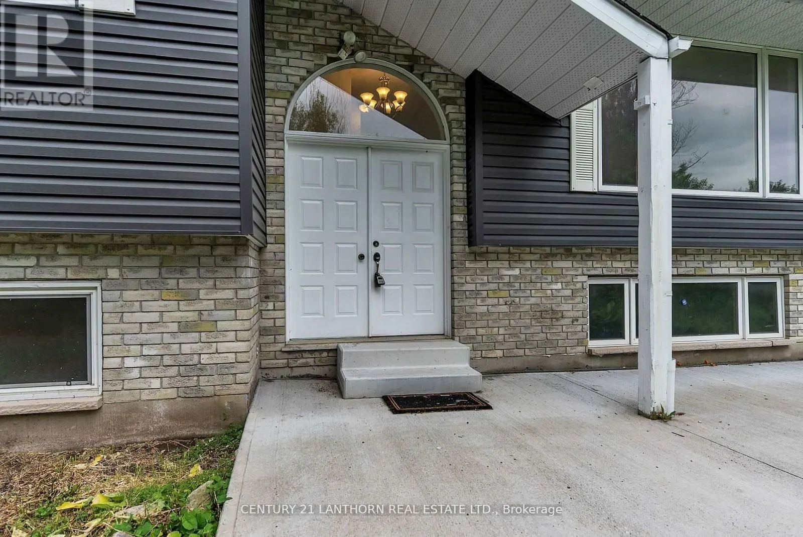 1168 CLEARVIEW ROAD