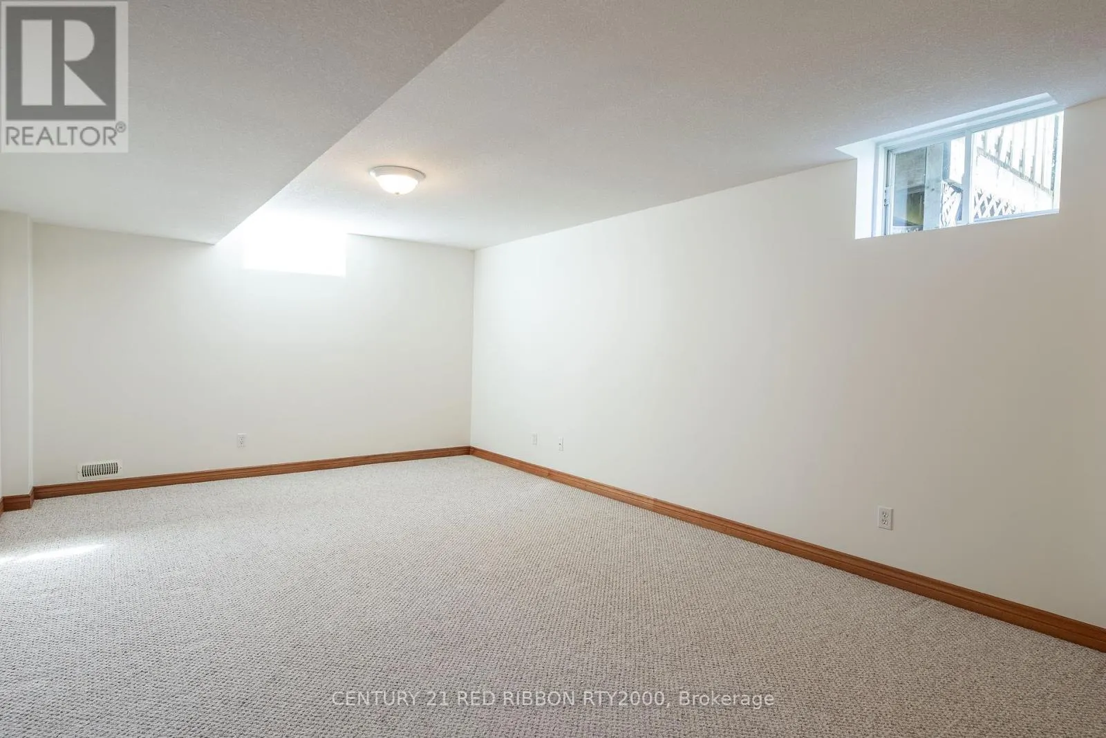 482 RIVERVIEW DRIVE