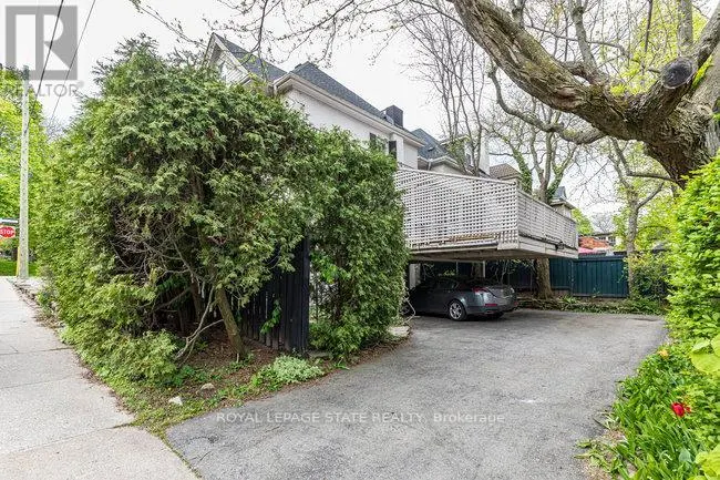 142 ABERDEEN AVENUE