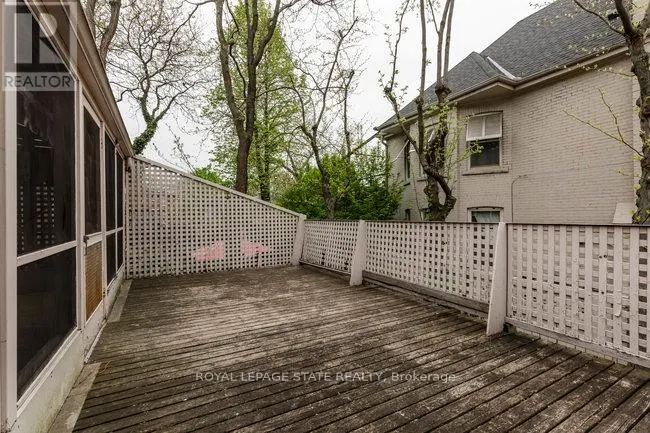 142 ABERDEEN AVENUE