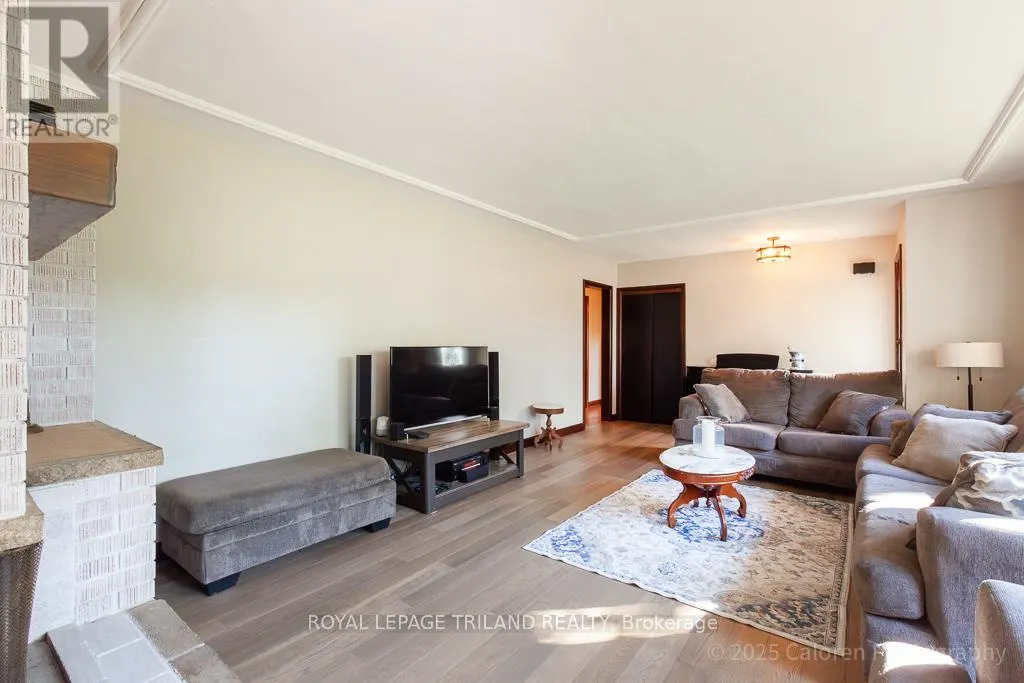 749 COMMISSIONERS ROAD W