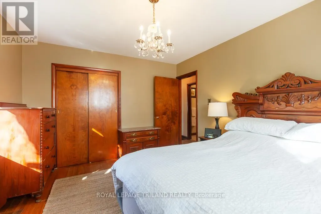 749 COMMISSIONERS ROAD W