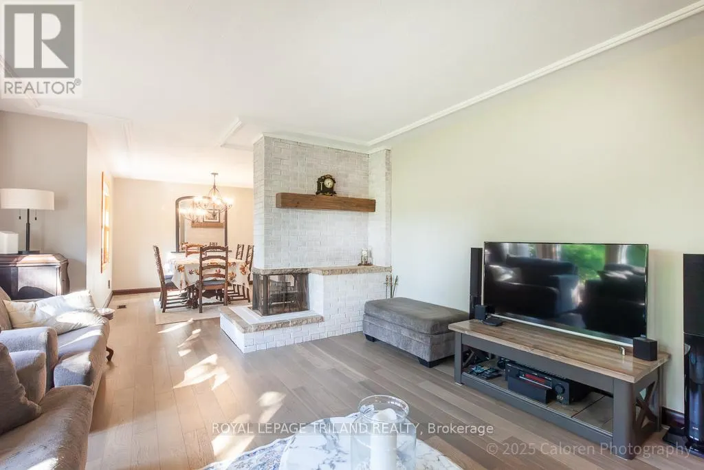 749 COMMISSIONERS ROAD W