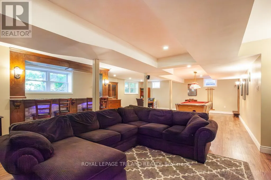 749 COMMISSIONERS ROAD W