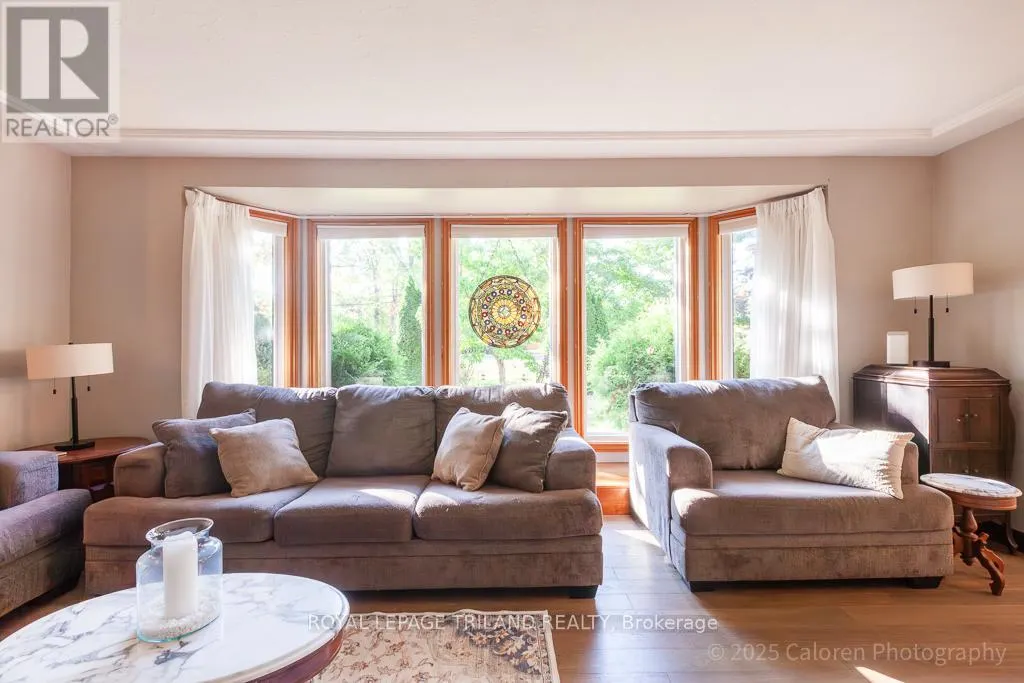 749 COMMISSIONERS ROAD W