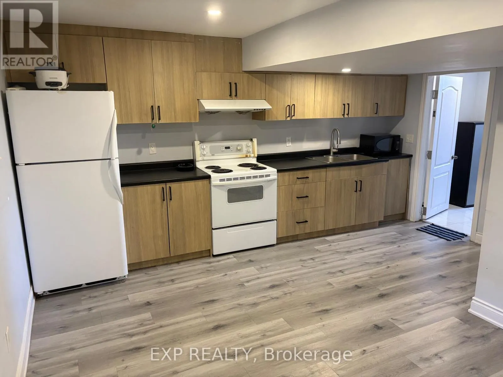 LOWER - 1445 DYER CRESCENT N, #Lower