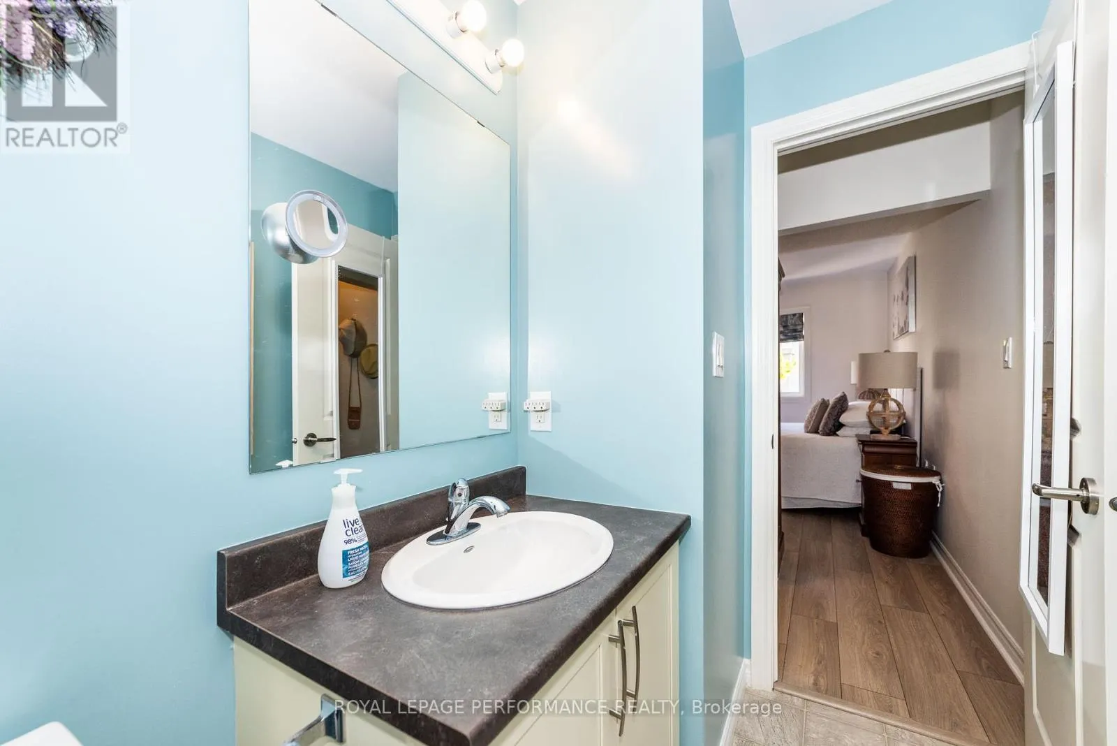 211 - 141 POTTS PRIVATE