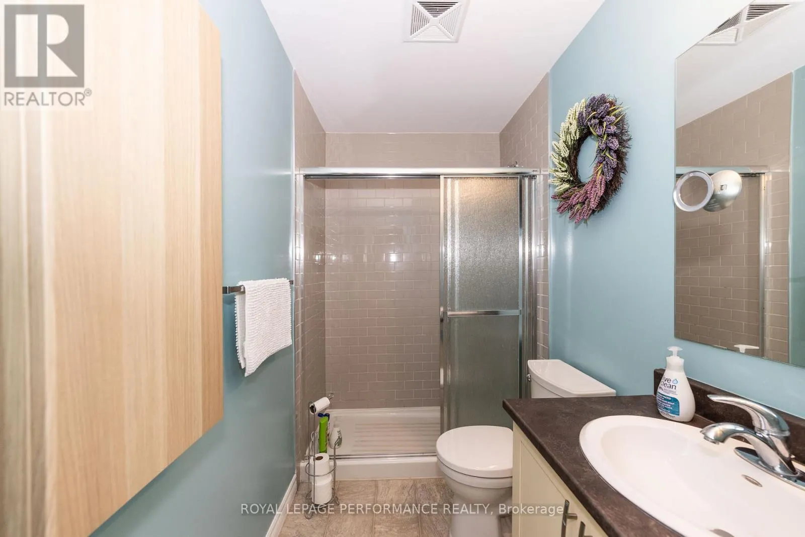 211 - 141 POTTS PRIVATE