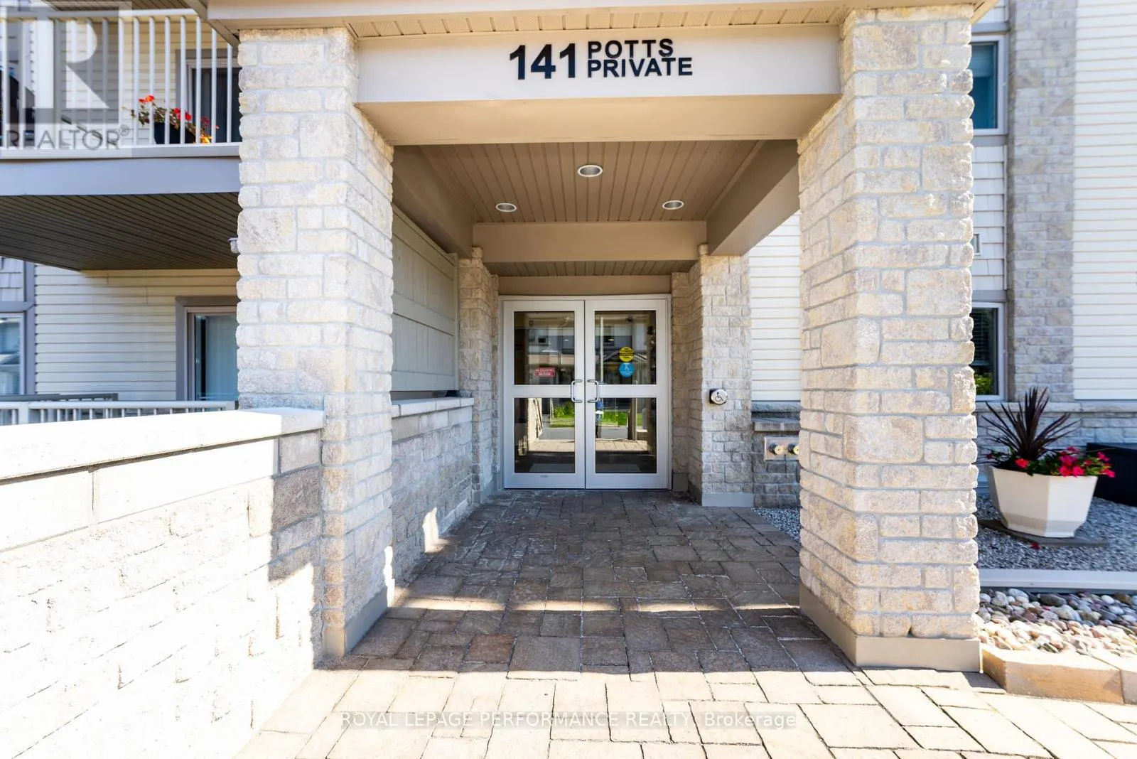 211 - 141 POTTS PRIVATE