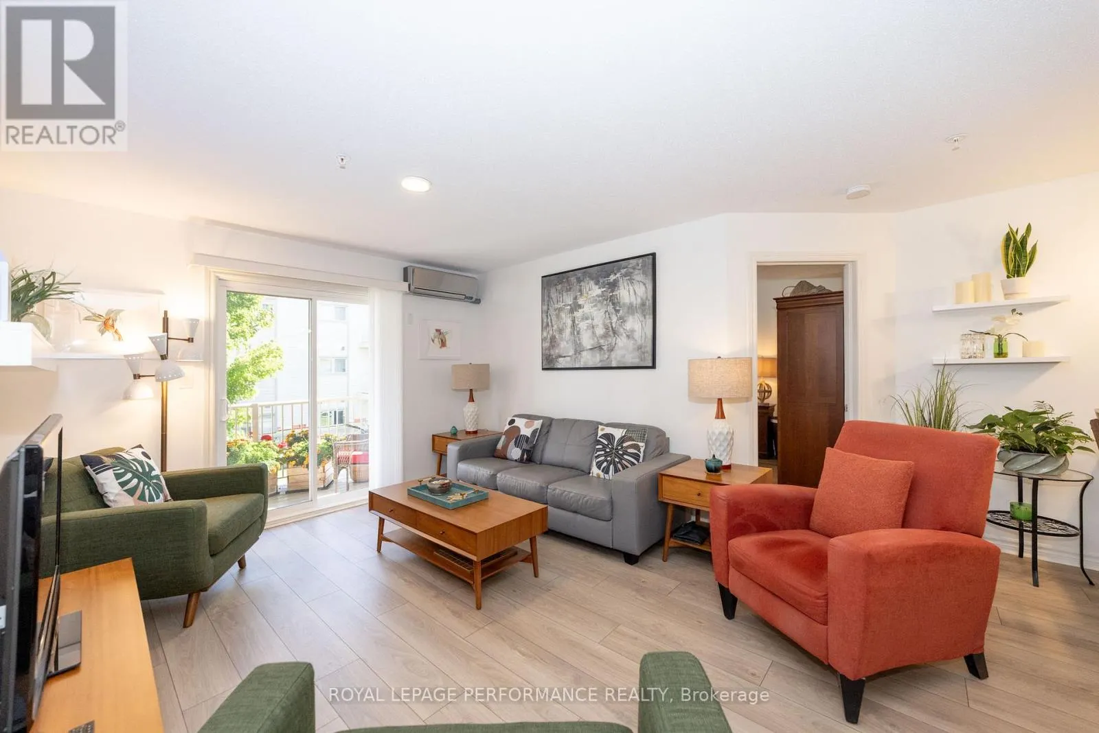 211 - 141 POTTS PRIVATE