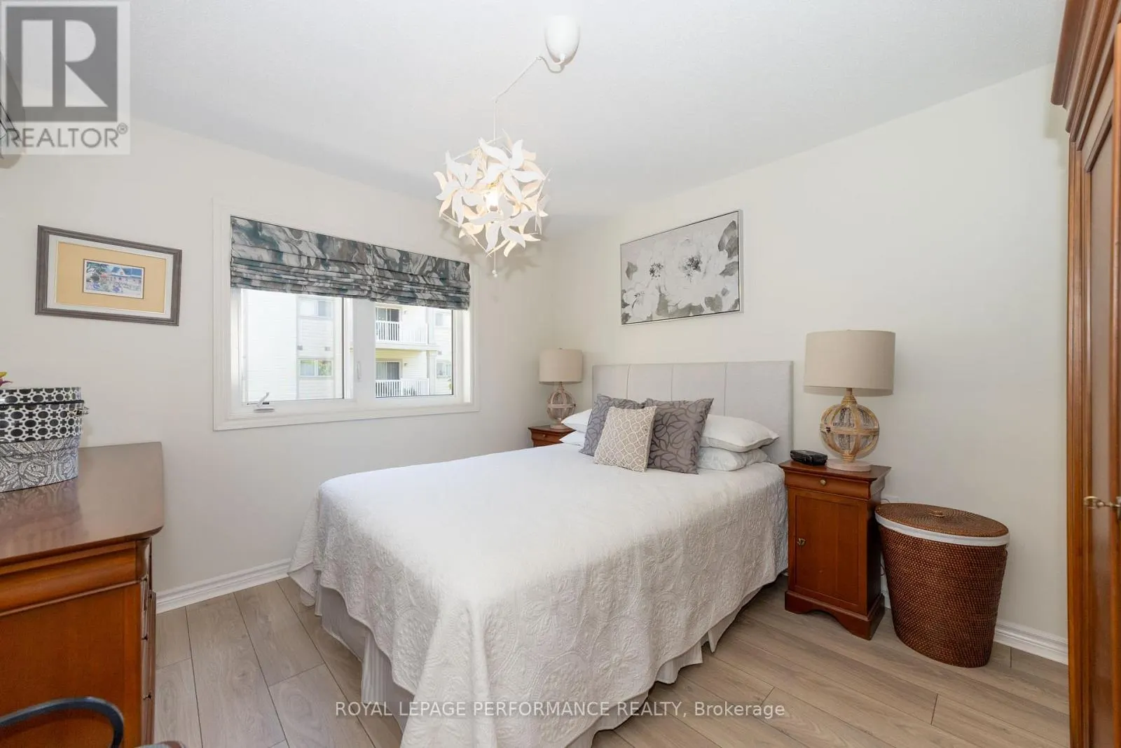 211 - 141 POTTS PRIVATE