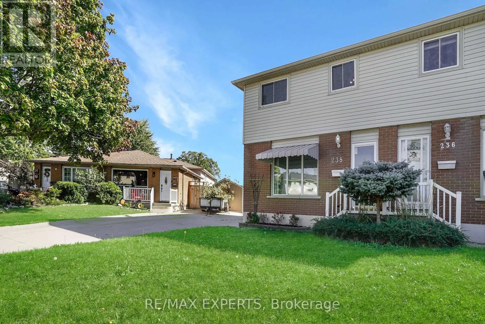 238 LAWNHURST COURT